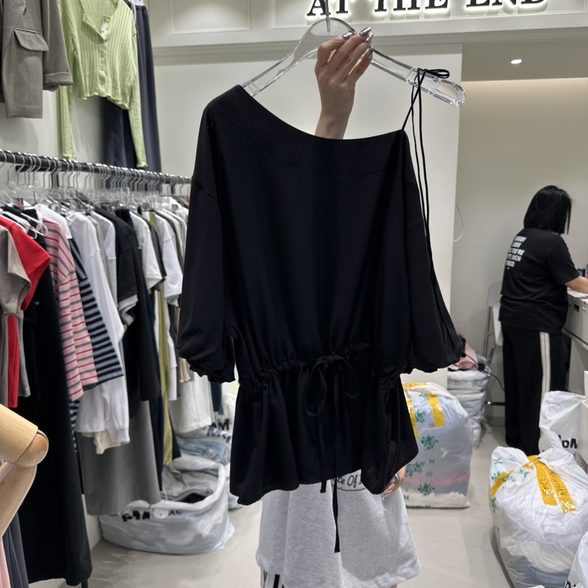 AT THE END韓國直郵㊣女裝新品人氣熱賣時尚休閑襯衫蕾絲衫AT THE END襯衫/蕾絲衫圖色2