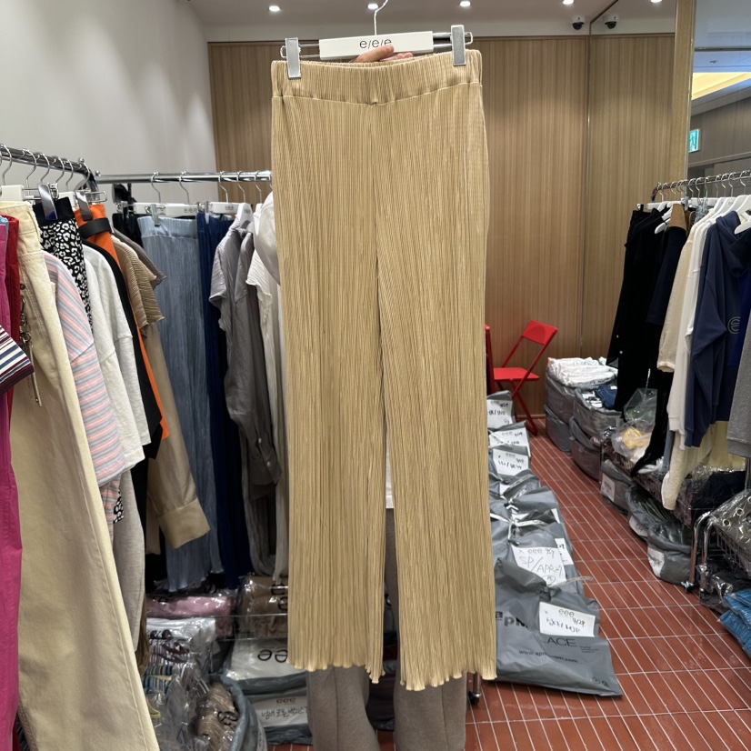 E/E/E韓國直郵㊣東大門實拍女裝新品熱賣25春夏休閑褲褶皺E/E/E休閑褲圖色3