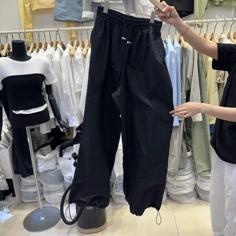 Q C韓國直郵㊣東大門實拍女裝新品熱賣休閑時尚推薦休閑褲Republlc of qc休閑褲圖色3