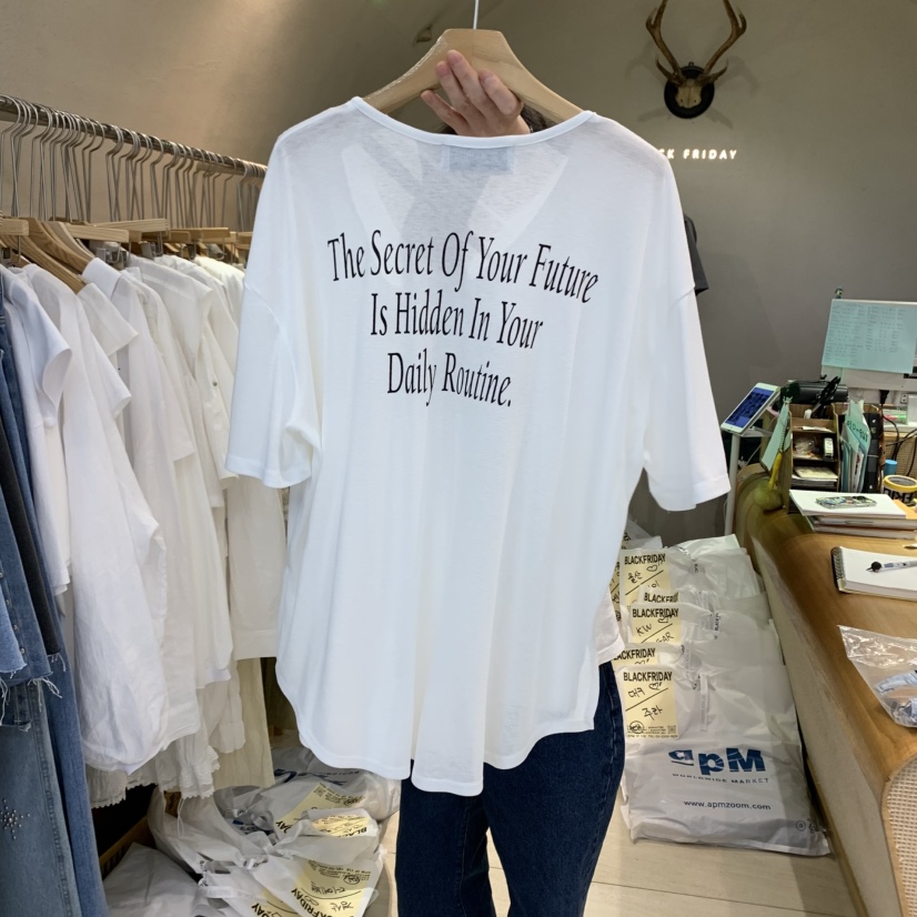 BLACKFRIDAY東大門直郵女裝新品人氣25春夏熱賣真品推薦T恤BLACK FRIDAYT恤