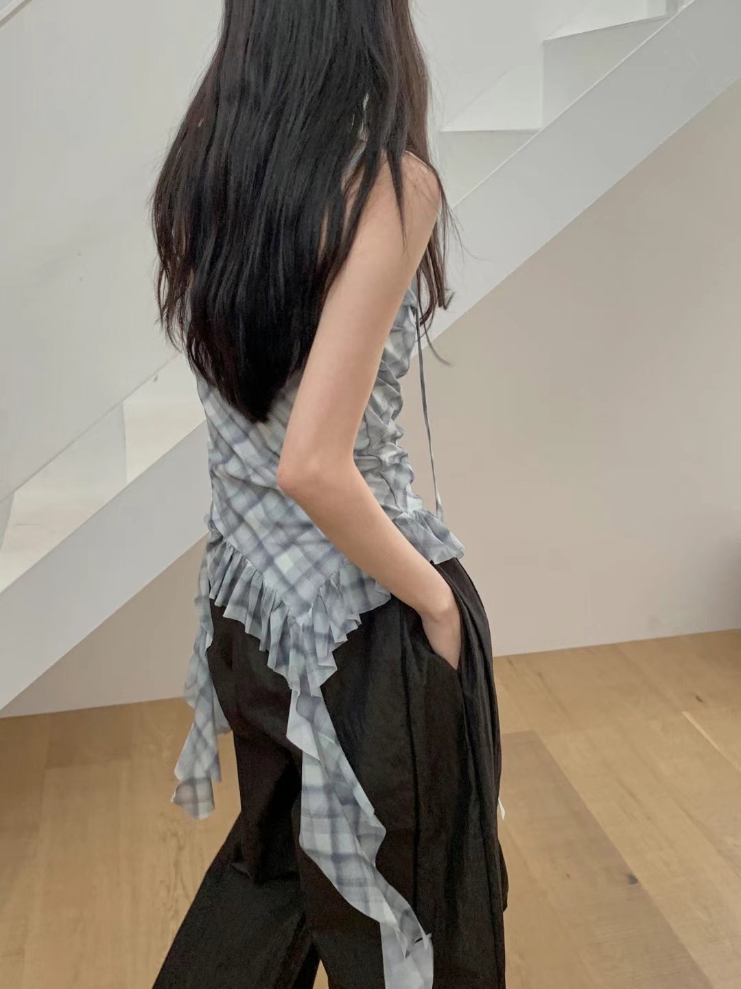 FOLLOW B韓國代購女裝新品推薦人氣時尚熱賣吊帶背心含脖帶FOLLOW B吊帶/背心