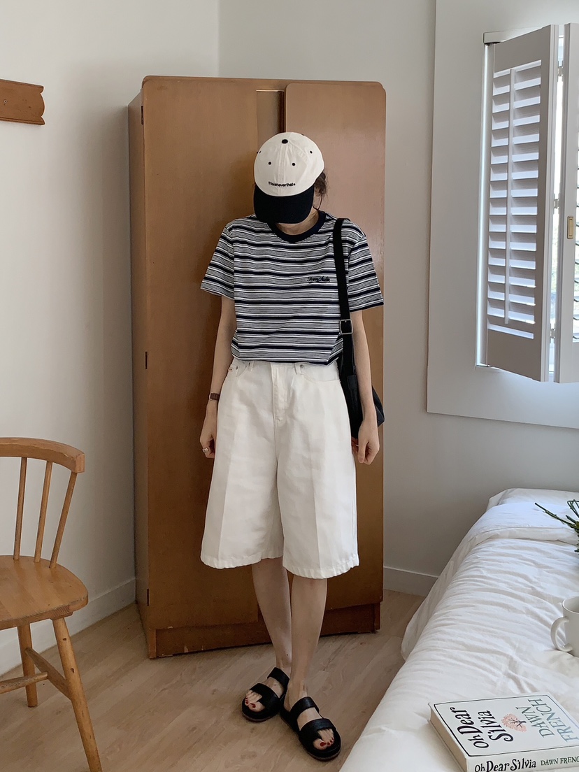 FORMSTUDIO東大門直郵女裝新品真品時尚職業人氣推薦T恤刺繡FORMSTUDIOT恤