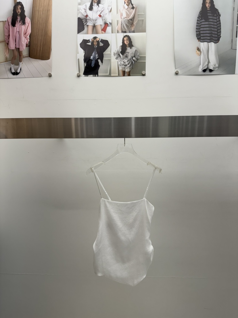 AMOOD韓國直郵女士新品時尚25春夏真品推薦熱賣職業吊帶背心AMOOD吊帶/背心圖色1