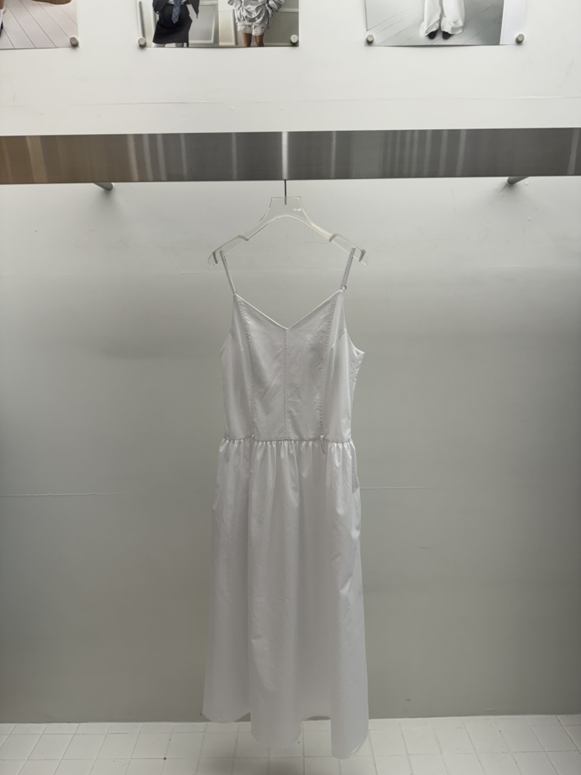 AMOOD東大門實拍女裝新品推薦25春夏人氣休閑熱賣時尚連衣裙AMOOD連衣裙