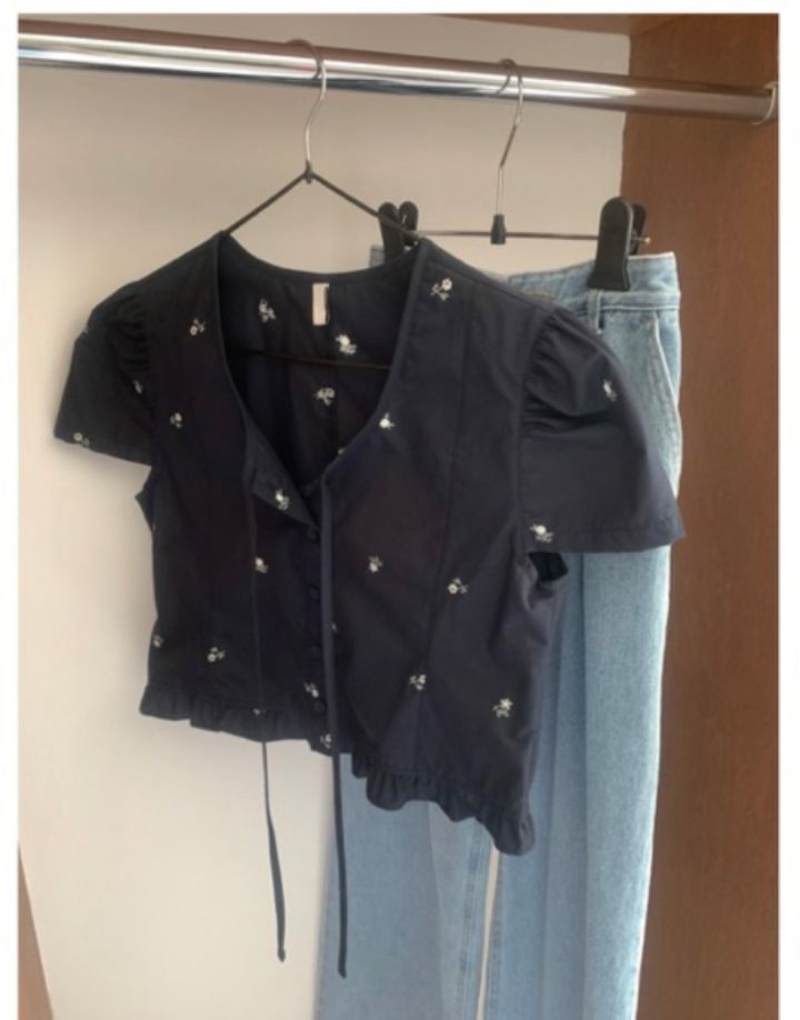 STAY HERE韓國直郵女裝新款休閑25春夏熱賣襯衫蕾絲衫刺繡STAY HERE襯衫/蕾絲衫