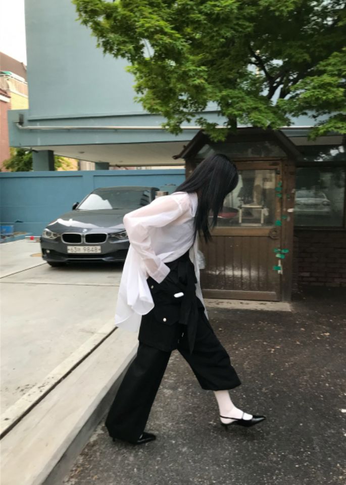 LIVE FOREVER韓國直郵女士新品25春夏熱賣職業人氣襯衫蕾絲衫LIVE FOR_EVER襯衫/蕾絲衫