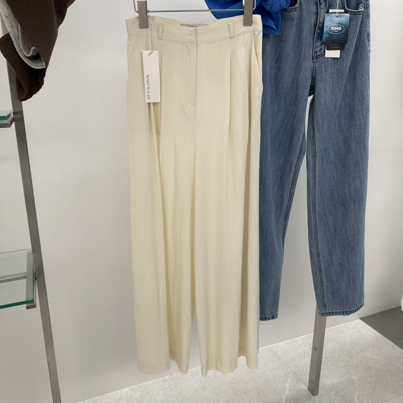 WRITTEN BY東大門實拍女裝新品人氣真品休閑熱賣休閑褲闊腿褲WRITTEN BY休閑褲
