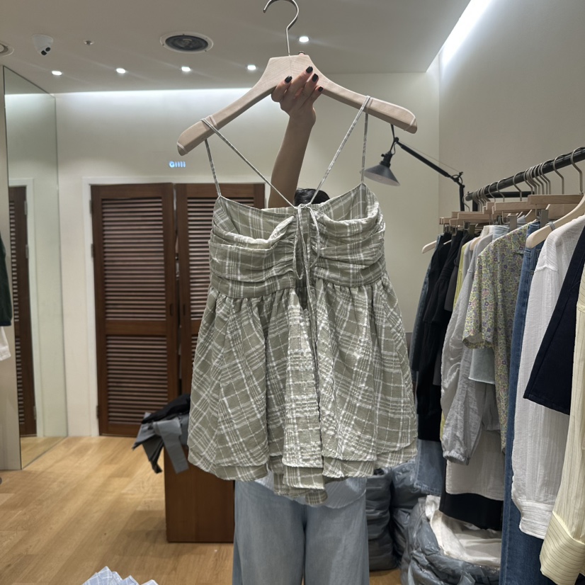 GILLI韓國直郵女裝新款時尚真品推薦熱賣25春夏人氣吊帶背心GILLI吊帶/背心