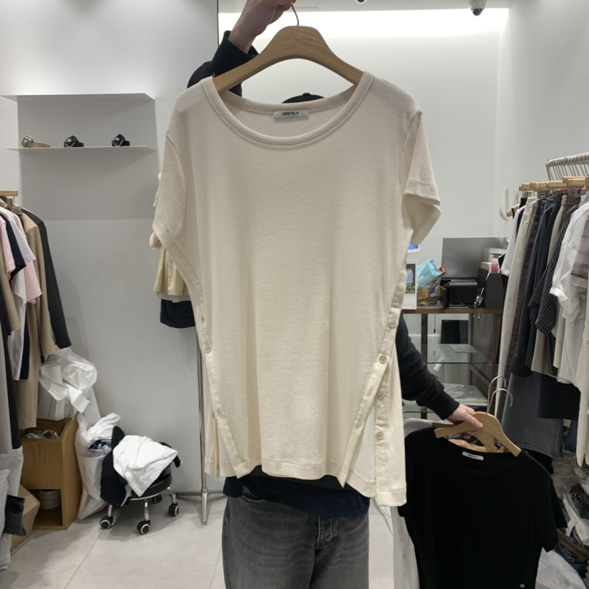 ANN MARGRET韓國代購女裝新品25春夏T恤紐扣GRETA.YT恤圖色2