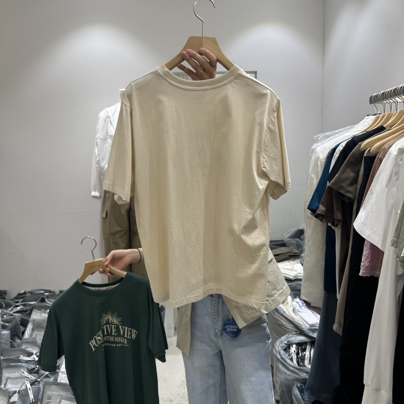 URBANSTORY/REMAKING韓國代購女士新品推薦25春夏時尚熱賣T恤Remaking/URBANSTORYT恤