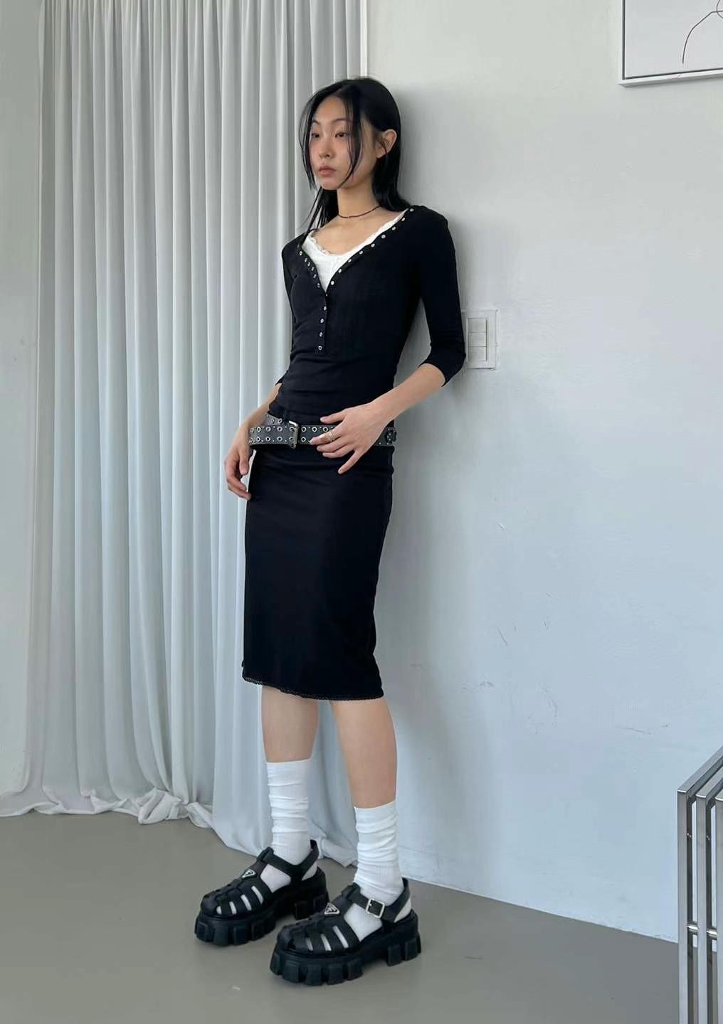 ASKHAKI韓國直郵女士新款25春夏推薦時尚職業真品人氣長袖T恤ASKHAKI長袖T恤