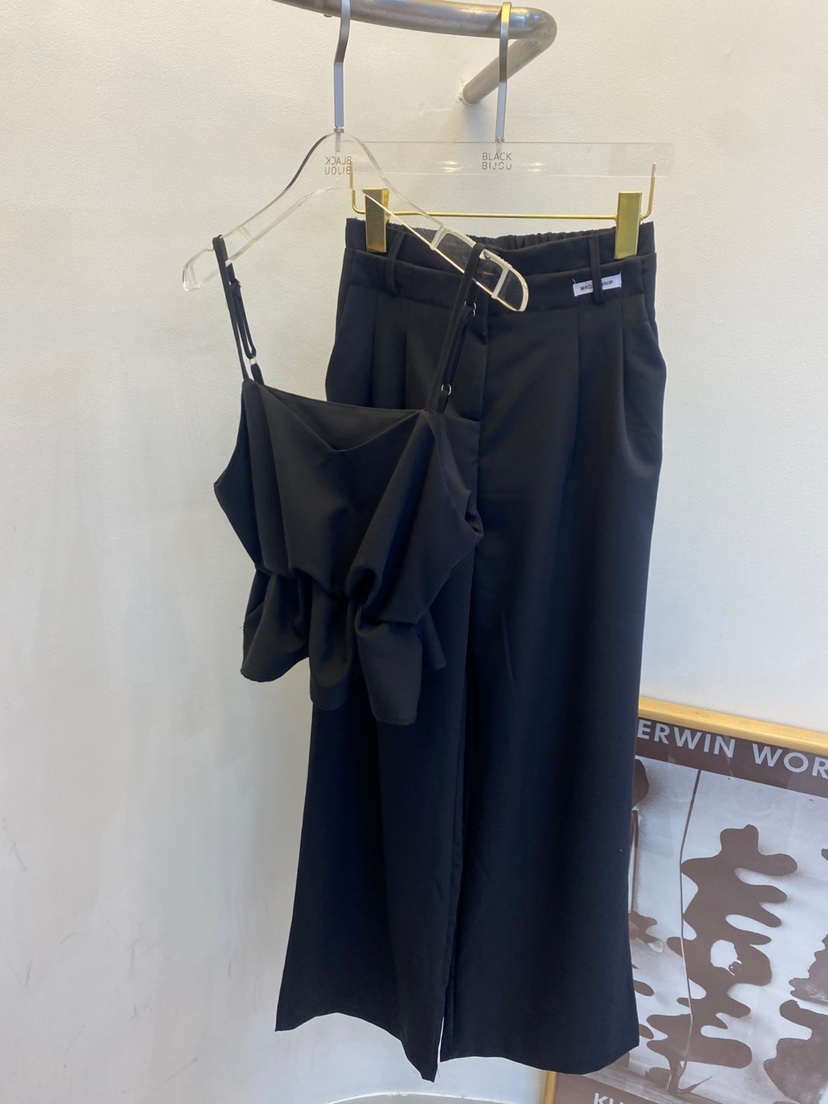 BLACK BIJOU韓國㊣直郵東大門代購女裝新款熱賣時尚25春夏套裝BLACK BIJOU套裝圖色2