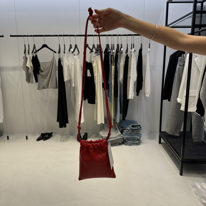 OSOO韓國代購女裝新品25春夏職業人氣休閑推薦時尚單肩斜跨包OSOO單肩/斜跨包圖色2