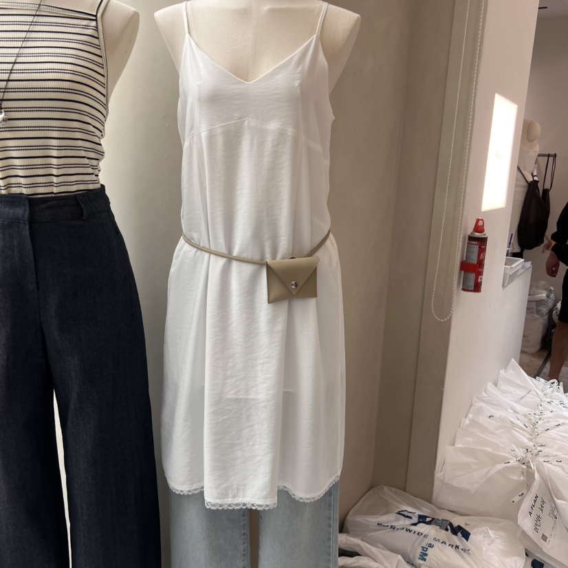MURR韓國直郵女裝新款推薦25春夏真品職業人氣連衣裙不含腰帶MURR連衣裙