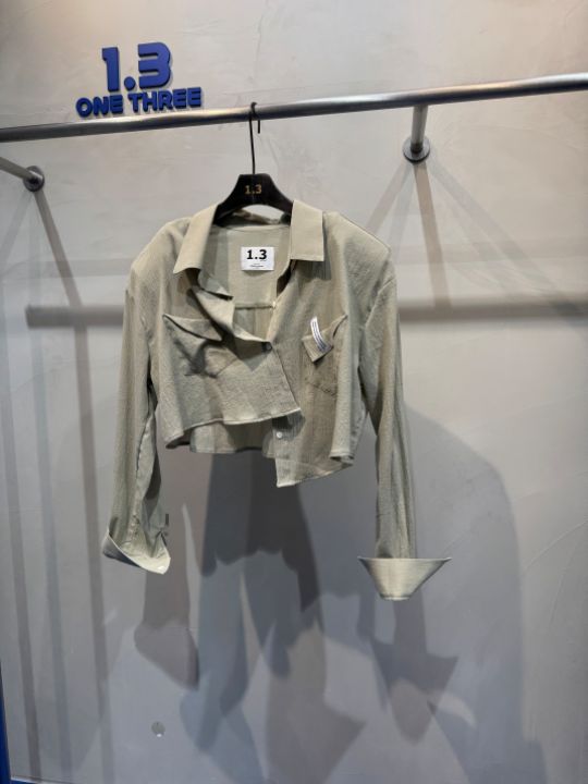 1.3韓國直郵女裝新款真品時尚熱賣人氣25春夏職業襯衫蕾絲衫1.3襯衫/蕾絲衫