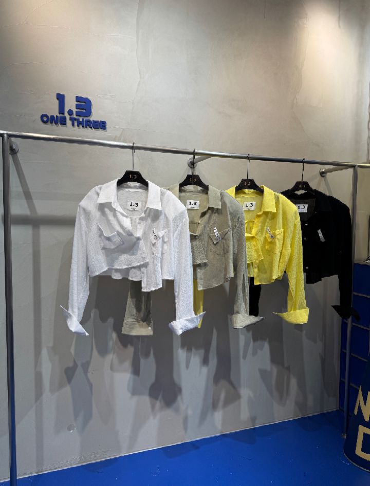 1.3韓國直郵女裝新款真品時尚熱賣人氣25春夏職業襯衫蕾絲衫1.3襯衫/蕾絲衫