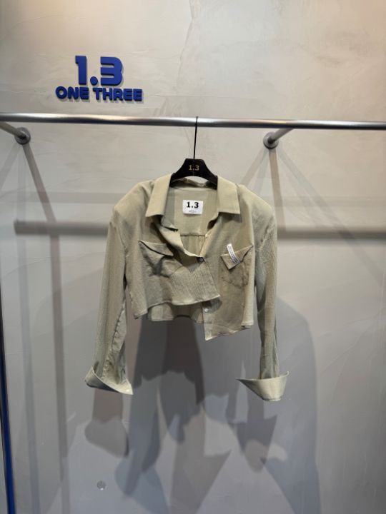 1.3韓國直郵女裝新款真品時尚熱賣人氣25春夏職業襯衫蕾絲衫1.3襯衫/蕾絲衫圖色1