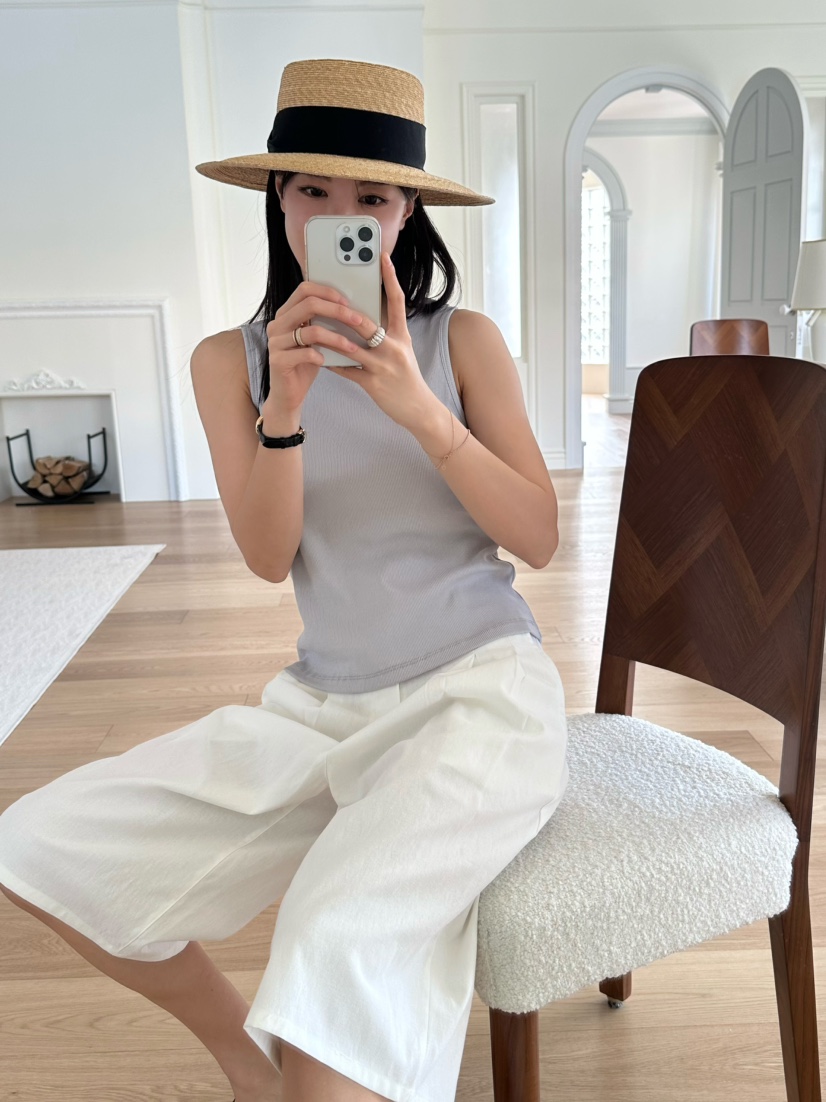 LE VASE韓國代購女士新款職業時尚推薦25春夏熱賣吊帶背心LE VASE吊帶/背心