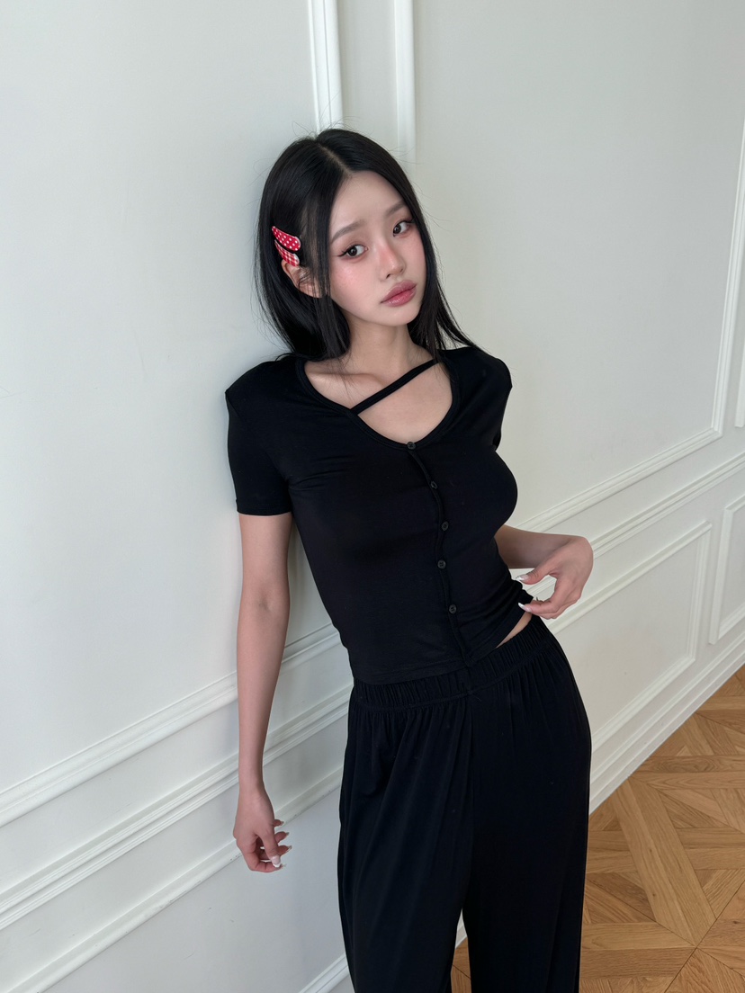 BLACK RIBBON-A韓國直郵女士新品推薦職業時尚真品休閑套裝BLACK RIBBON-A套裝