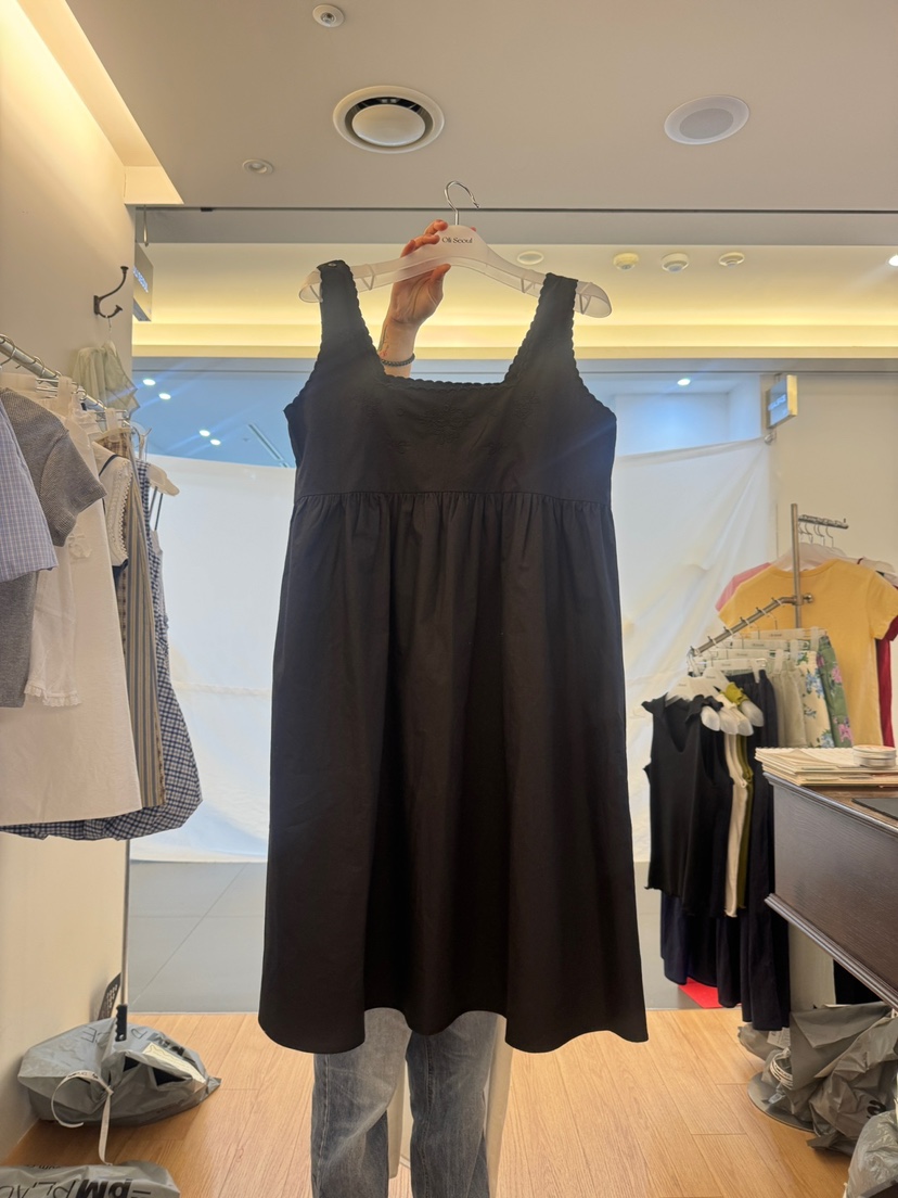 OLI SEOUL東大門實拍女裝新品人氣推薦熱賣真品連衣裙刺繡OLI SEOUL連衣裙