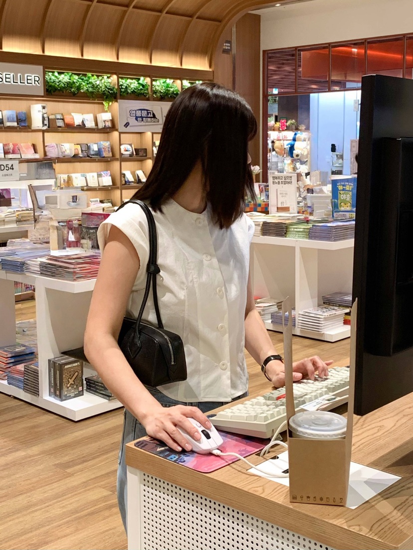 COURGETTE直郵韓國代購㊣女裝新款人氣時尚熱賣推薦襯衫蕾絲衫COURGETTE襯衫/蕾絲衫