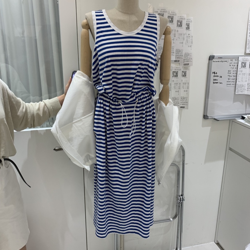 MONDAY TO SUNDAY直郵韓國代購㊣女裝新品時尚人氣連衣裙MONDAY TO SUNDAY連衣裙