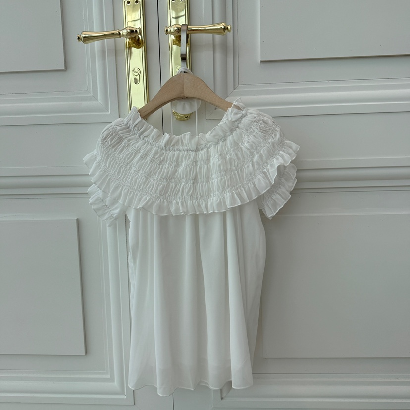 VICTORIA QUEEN韓國直郵㊣女裝新款推薦熱賣襯衫蕾絲衫含花VICTORIA QUEEN襯衫/蕾絲衫