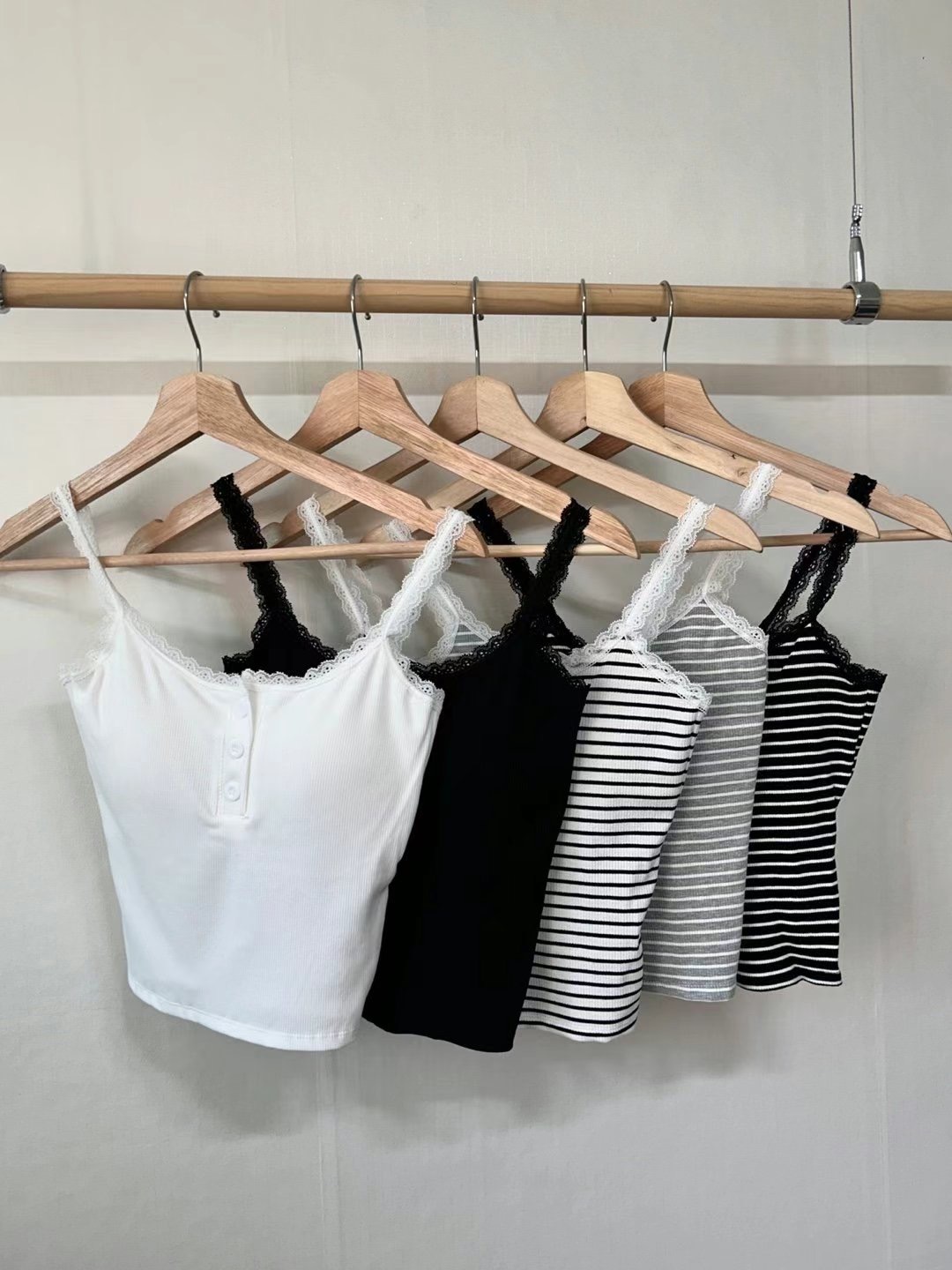 BLACK PIG東大門實拍女裝新品真品25春夏吊帶背心蕾絲紐扣VIVIAN_LEE吊帶/背心圖色5左五色