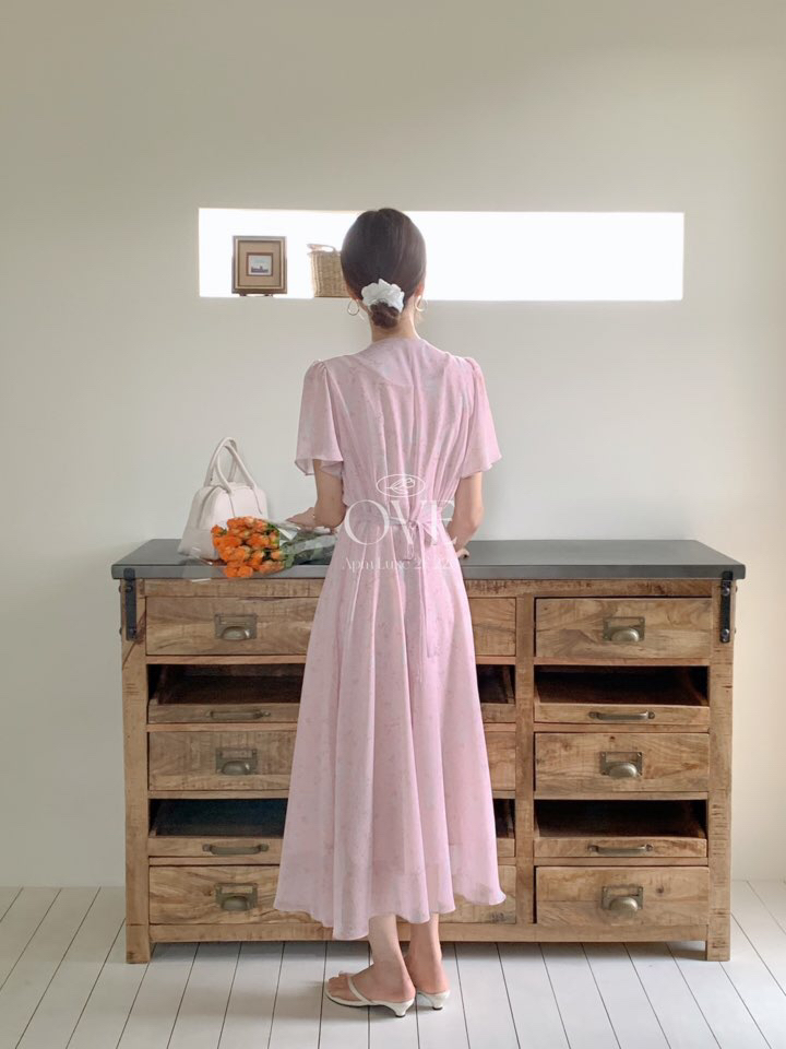 OVE韓國直郵女裝新品真品時尚熱賣休閑人氣推薦25春夏連衣裙OVE連衣裙