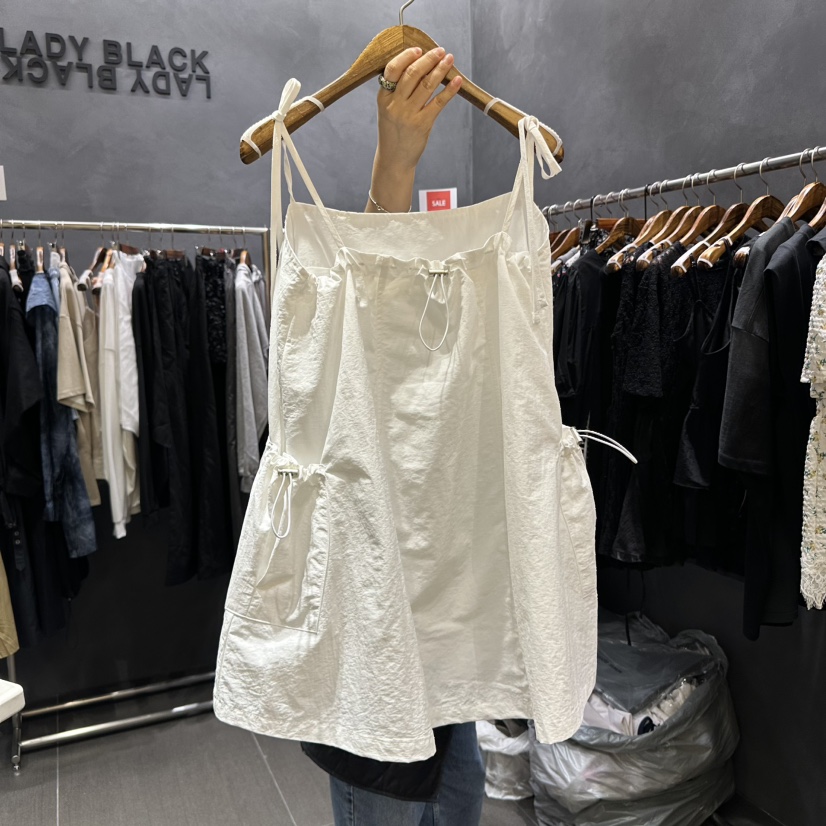 LADYBLACK東大門直郵女士新品人氣職業休閑熱賣25春夏連衣裙LADYBLACK連衣裙