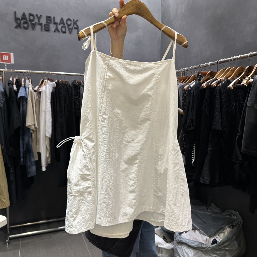 LADYBLACK東大門直郵女士新品人氣職業休閑熱賣25春夏連衣裙LADYBLACK連衣裙