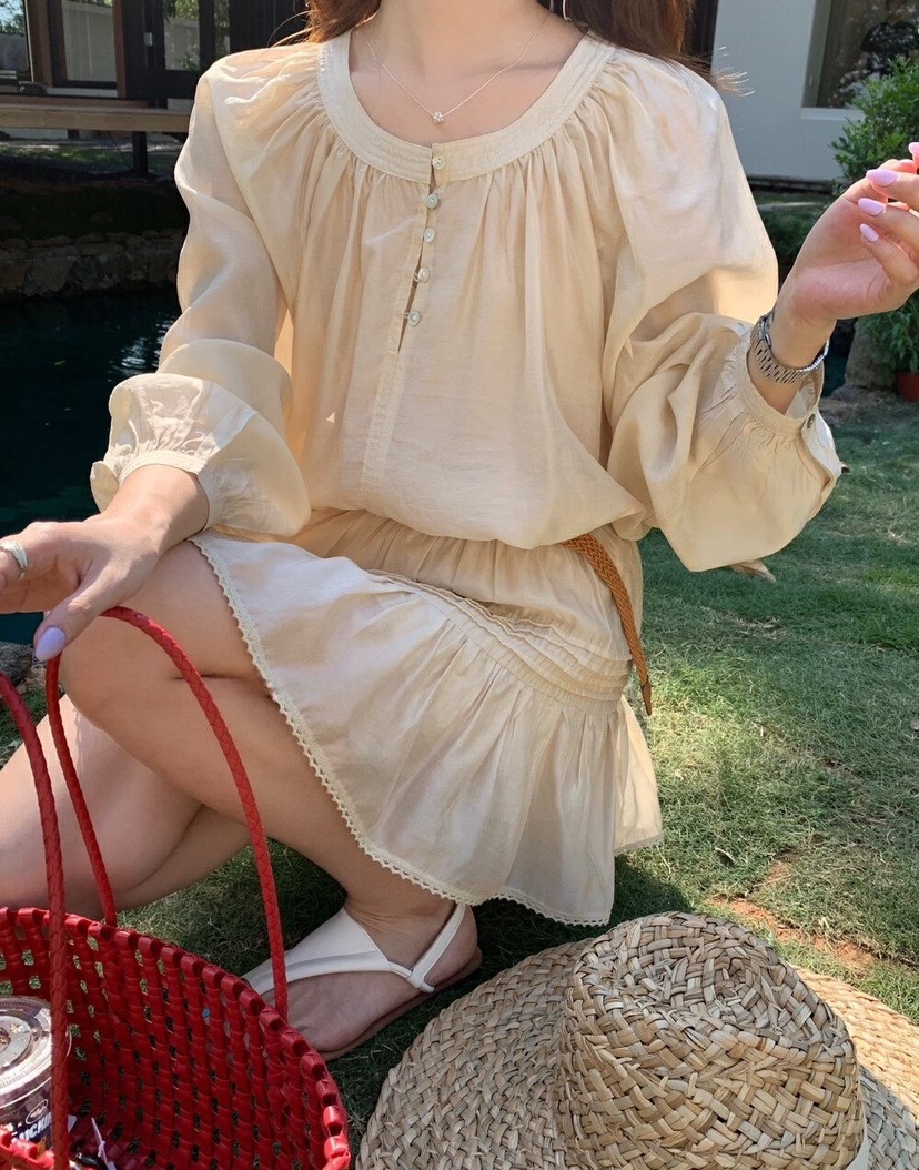 STRAWBERRY東大門直郵女裝新品熱賣時尚真品休閑套裝含腰帶STRAWBERRY套裝