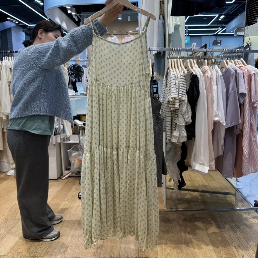 TARA韓國直郵女士新品25春夏職業休閑人氣真品推薦連衣裙雪紡TARA連衣裙圖色2
