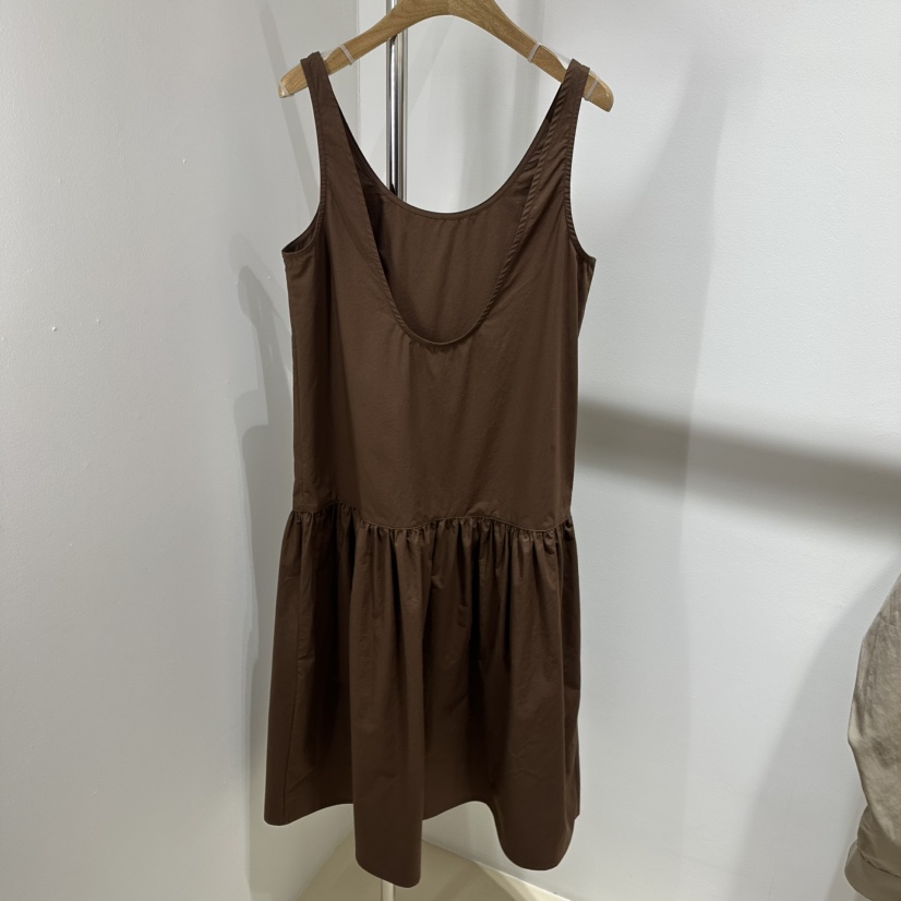ART IS OVER東大門實拍女士新品推薦25春夏職業時尚連衣裙ART IS OVER連衣裙圖色1