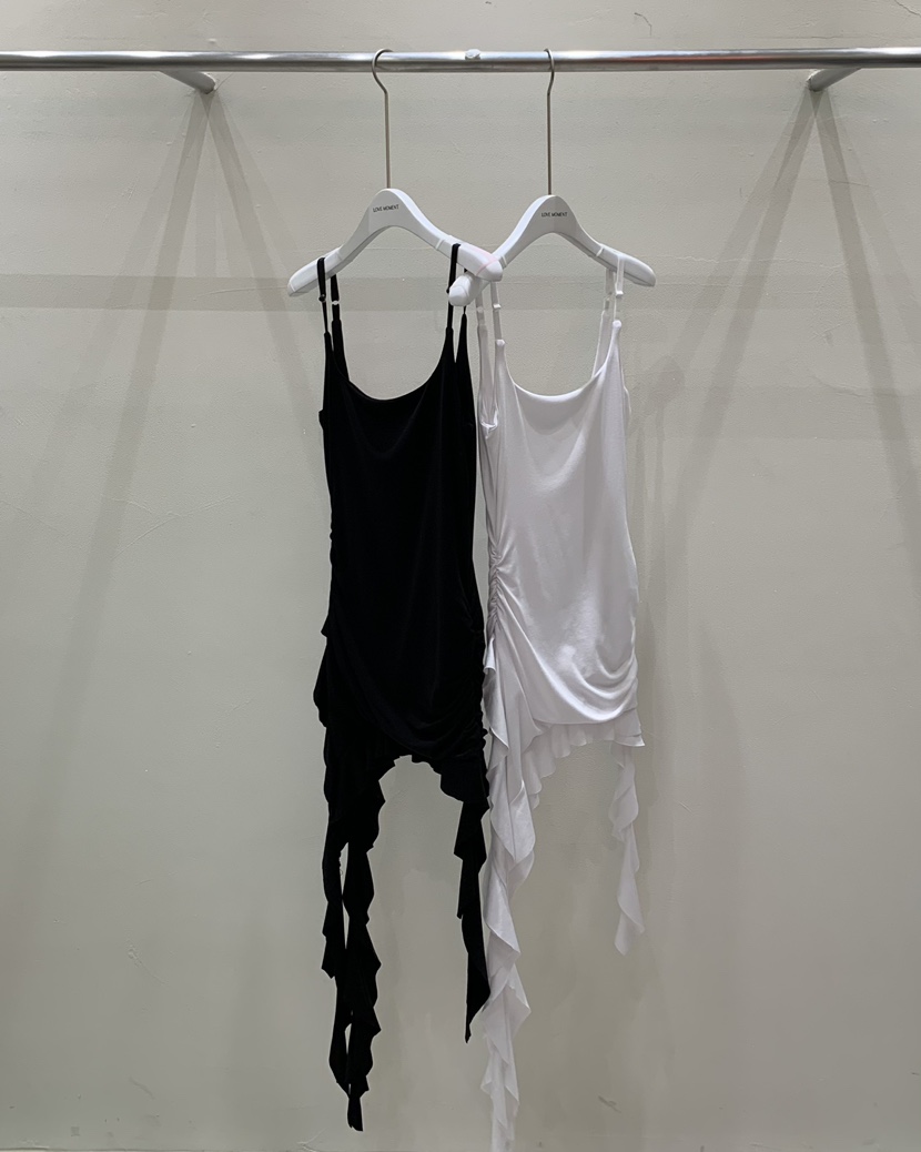 LOVE MOMENT韓國代購女裝新品人氣職業推薦熱賣真品吊帶背心LOVE MOMENT吊帶/背心