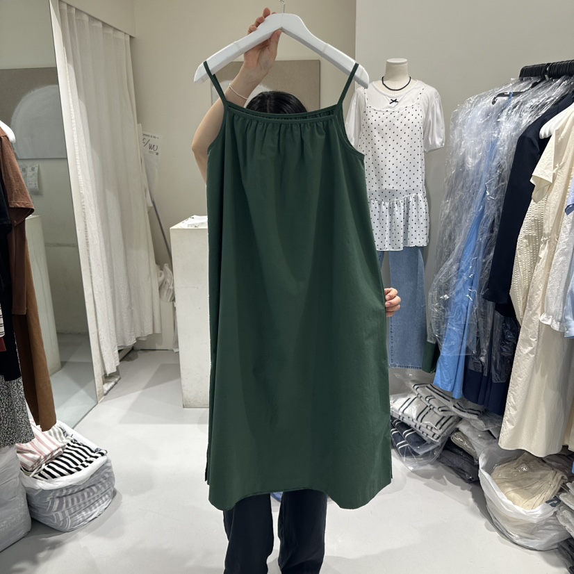 LORING RE I韓國直郵㊣東大門實拍女裝新品人氣推薦連衣裙LORING RE-I/BARE連衣裙