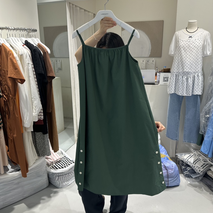 LORING RE I韓國直郵㊣東大門實拍女裝新品人氣推薦連衣裙LORING RE-I/BARE連衣裙