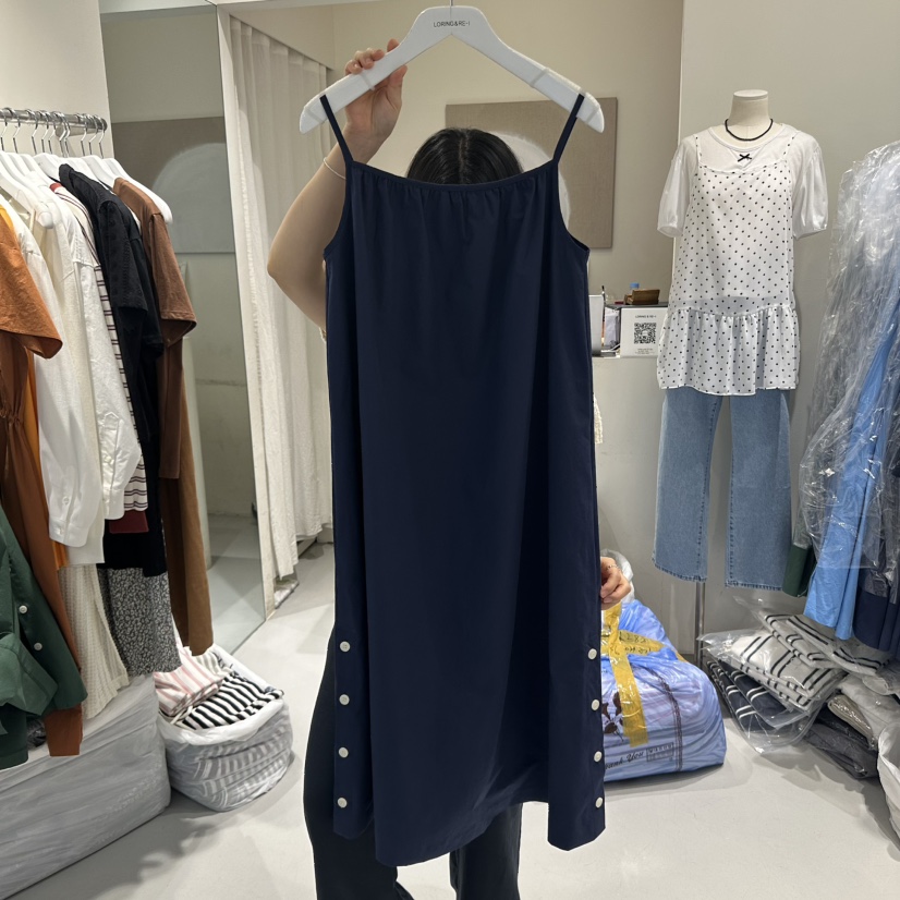 LORING RE I韓國直郵㊣東大門實拍女裝新品人氣推薦連衣裙LORING RE-I/BARE連衣裙圖色2