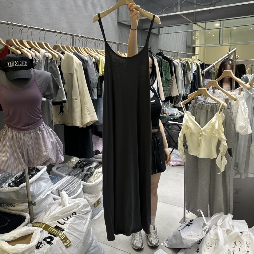 UOOV韓國直郵㊣女裝新款人氣熱賣時尚休閑25春夏推薦連衣裙UOOV連衣裙圖色2
