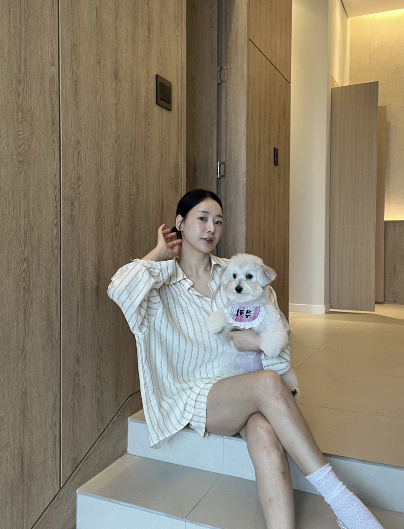 VERNI韓國直郵㊣東大門實拍女裝新品時尚推薦熱賣人氣25春夏套裝VERNI套裝