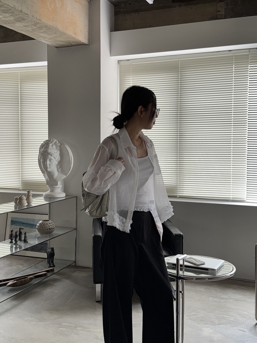 SUNDER MARKET韓國㊣直郵東大門代購女裝新品推薦襯衫蕾絲衫透明SUNDER MARKET襯衫/蕾絲衫