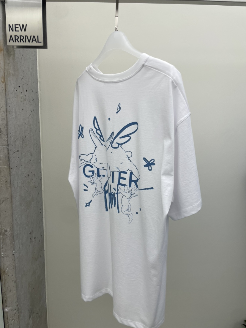 GLITTER韓國直郵㊣東大門實拍女裝新品人氣熱賣時尚T恤兔子GLITTERT恤