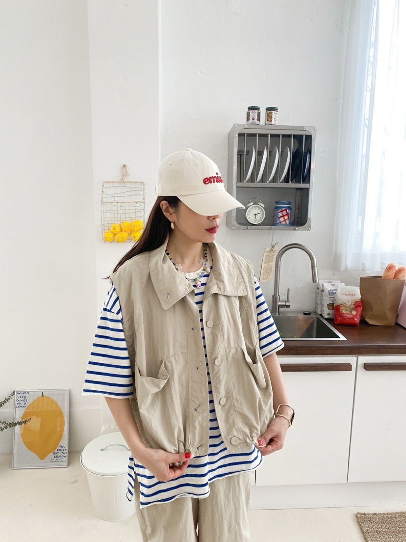 YESFREE韓國直郵㊣東大門實拍女裝新品時尚推薦休閑人氣馬甲YESFREE馬甲