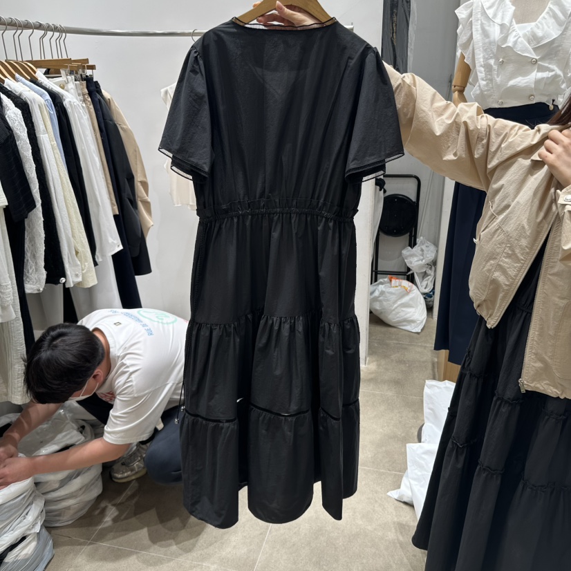 ENVY韓國直郵㊣女裝新品時尚人氣25春夏休閑推薦熱賣連衣裙ENVY連衣裙
