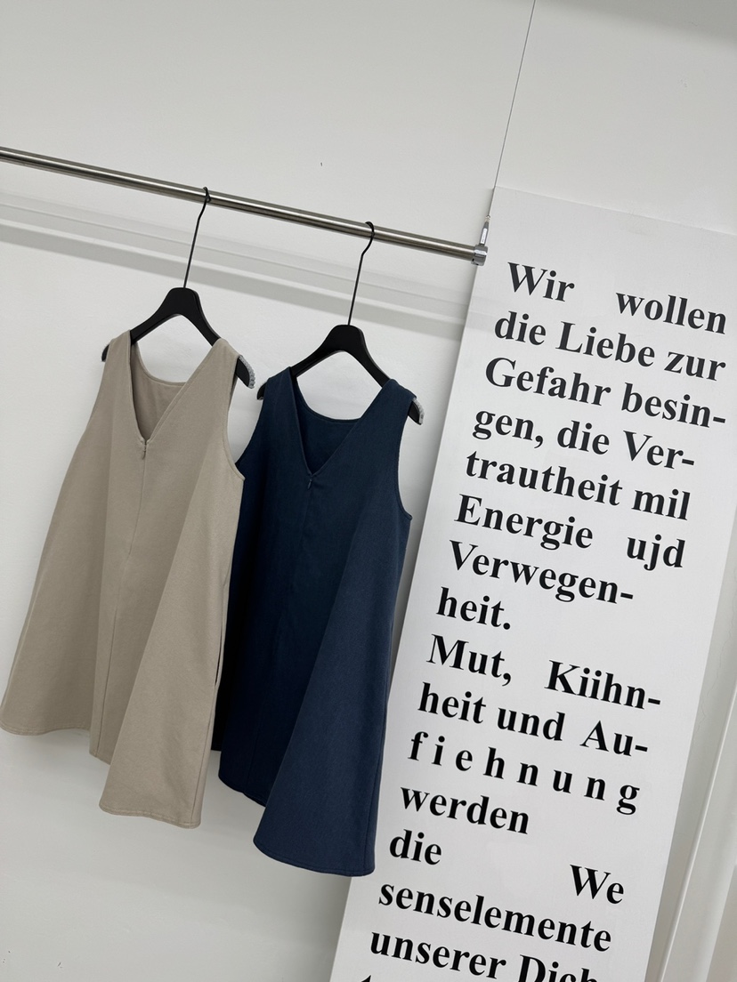 RED-A韓國直郵㊣女裝新品25春夏熱賣時尚休閑人氣連衣裙V領RED-A連衣裙