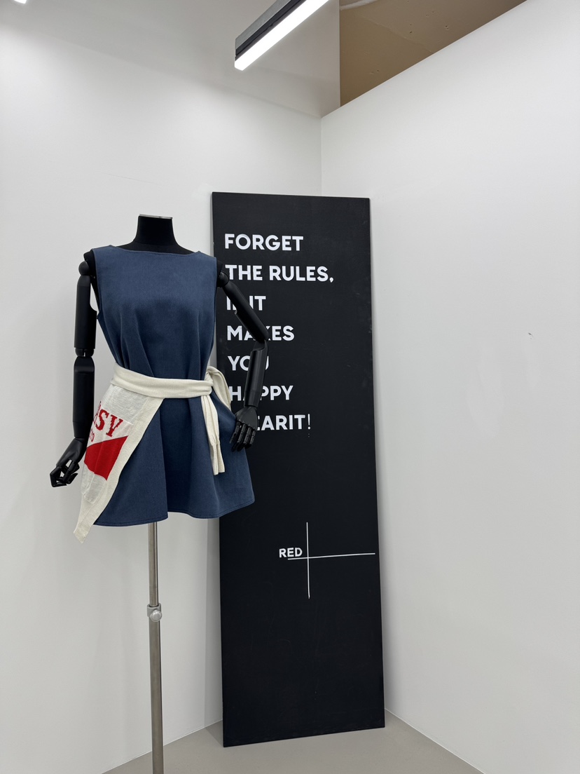 RED-A韓國直郵㊣女裝新品25春夏熱賣時尚休閑人氣連衣裙V領RED-A連衣裙