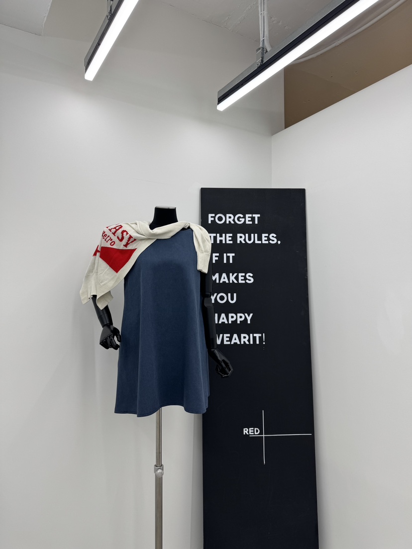 RED-A韓國直郵㊣女裝新品25春夏熱賣時尚休閑人氣連衣裙V領RED-A連衣裙