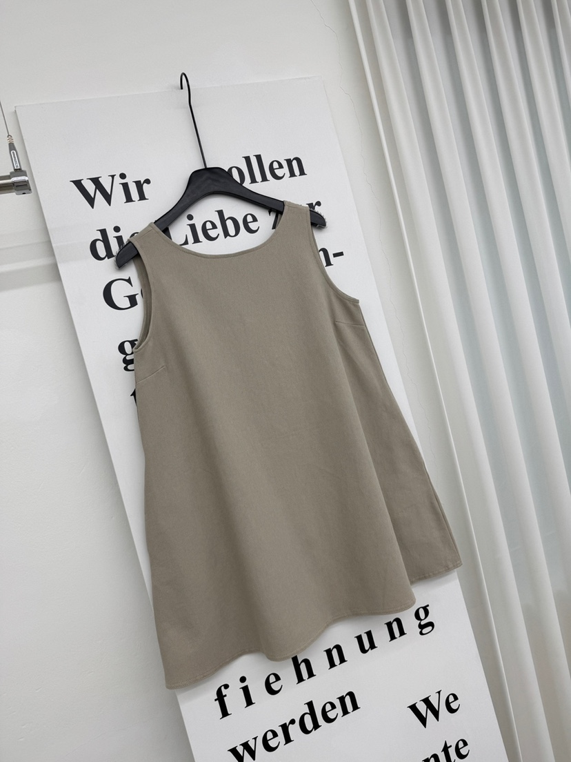 RED-A韓國直郵㊣女裝新品25春夏熱賣時尚休閑人氣連衣裙V領RED-A連衣裙圖色1