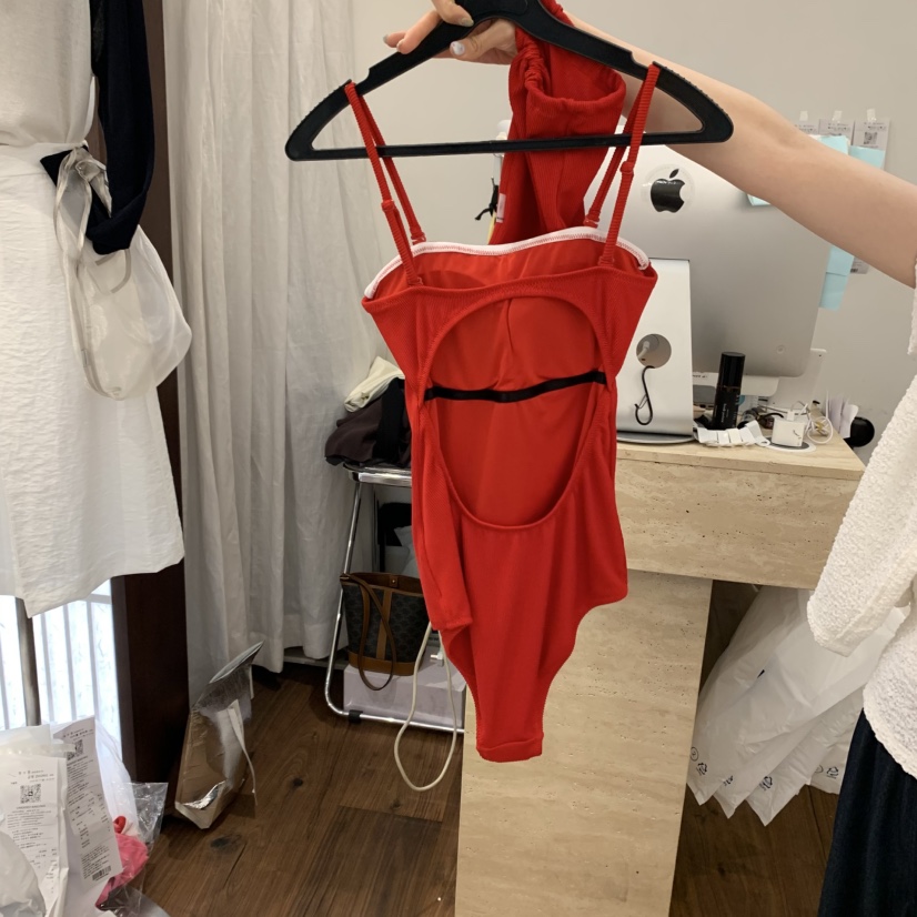 UNDERSTANDING韓國直郵㊣東大門實拍女裝新品時尚推薦熱賣泳裝UNDERSTANDING泳裝