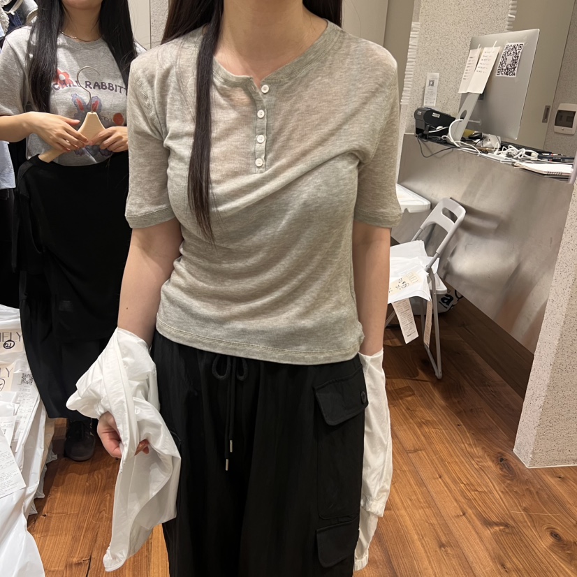 COMELY直郵韓國代購㊣女裝新款熱賣人氣25春夏時尚休閑推薦T恤COMELYT恤圖色3